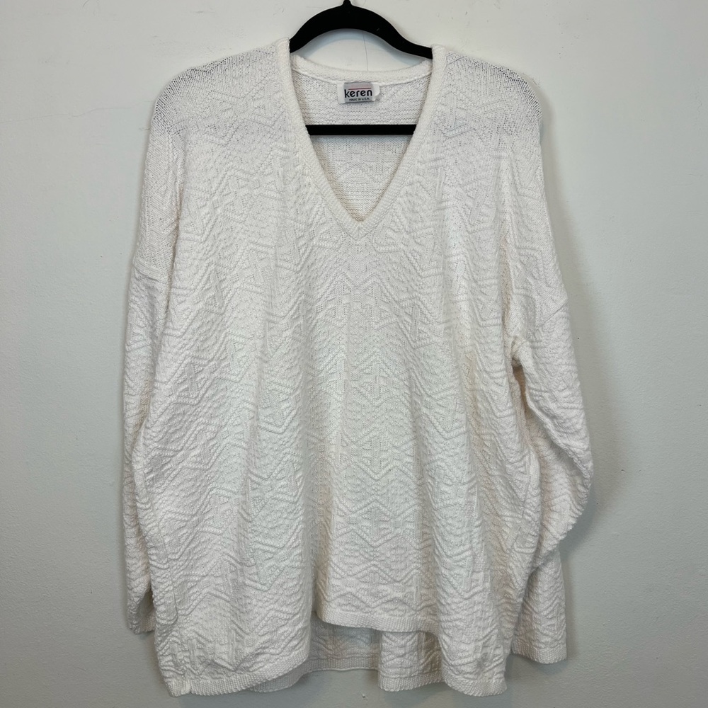 Keren cream sweater. (Fits like 2X)